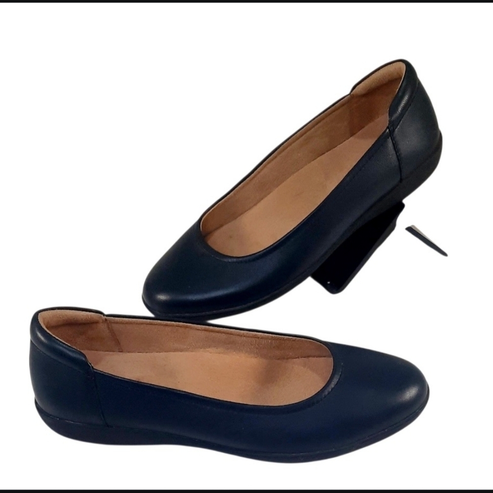Naturalizer Women's Flexy Round Toe Ballet Flat 10W (Wide) , Navy Blue